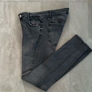 Washed gray denim Capri’s